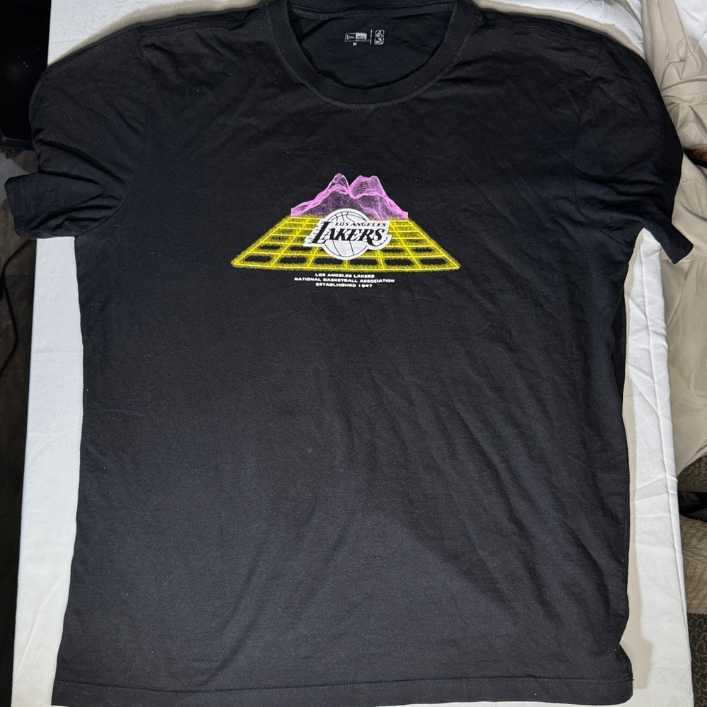 New era lakers Black Graphic T-Shirt